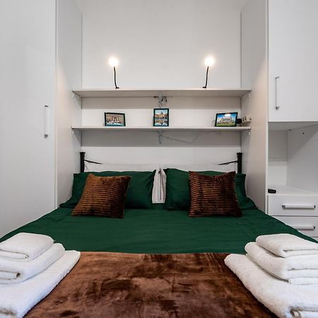 Apartmán A Due Fermate Dal ColosseoWi-Fi & Netflix Gratis Řím Exteriér fotografie